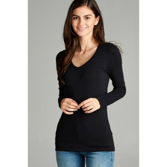 Tops - Basic Black Long Sleeve V-Neck Tee